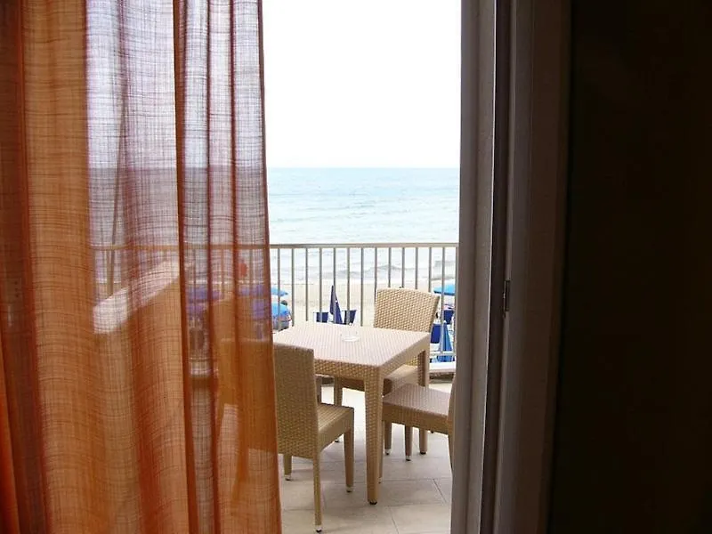 Hotel Villa Lo Scoglietto San Vincenzo 3*,